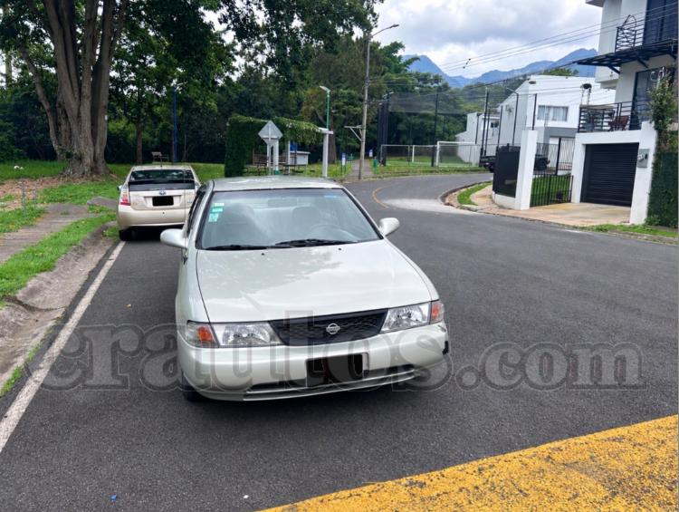 Nissan SENTRA 1998 - foto 1