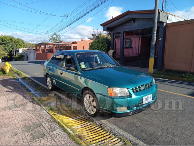 Hyundai ACCENT VERNA 2000 - foto 1