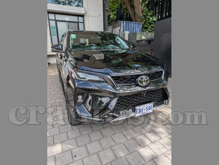 Toyota FORTUNER LIMITED 2024 - foto 1