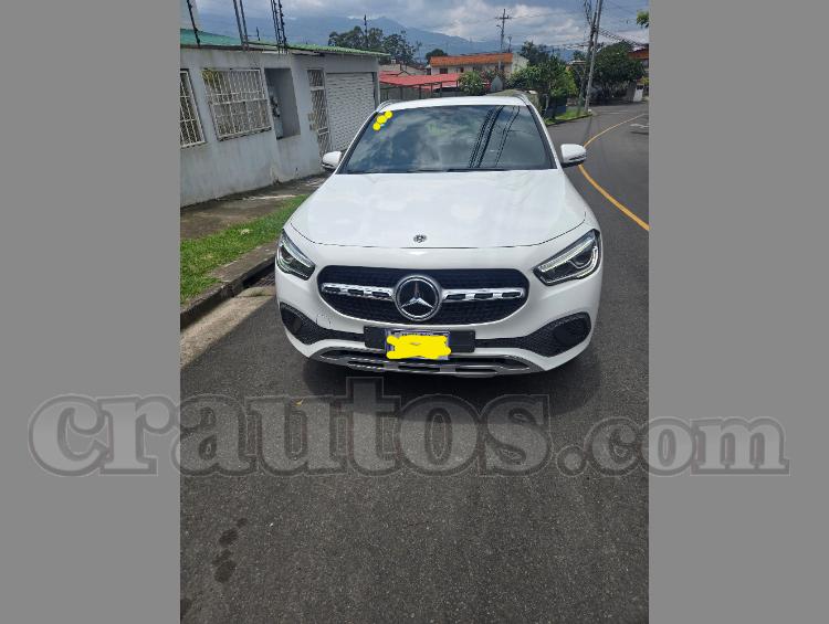 Mercedes Benz GLA 2021 - foto 1