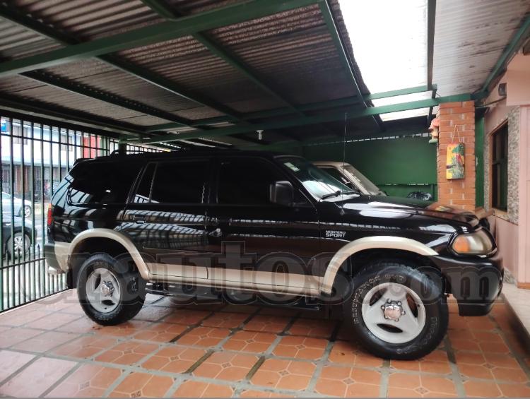 Mitsubishi MONTERO SPORT 2000 - foto 1