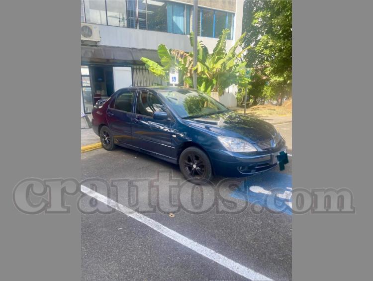 Mitsubishi LANCER 2011 - foto 1