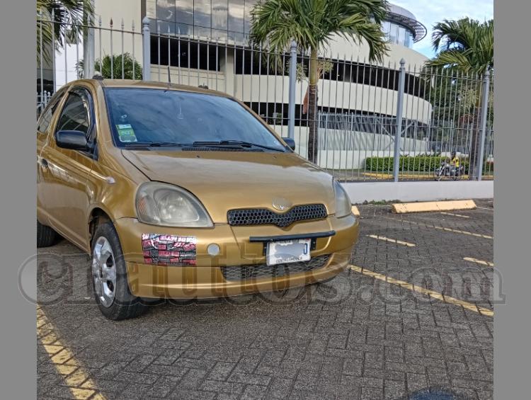 Toyota YARIS 2000 - foto 1