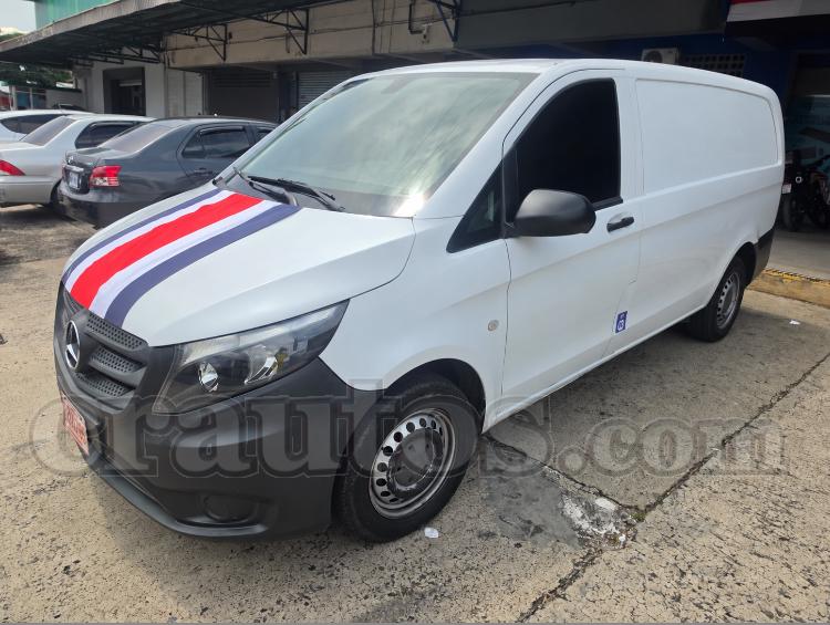 Mercedes Benz VITO 2022 - foto 1