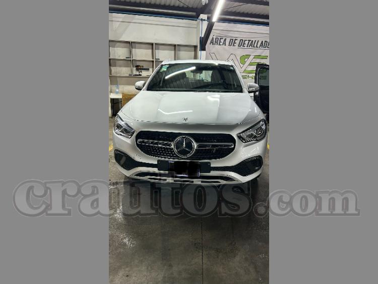 Mercedes Benz GLA200 2021 - foto 1