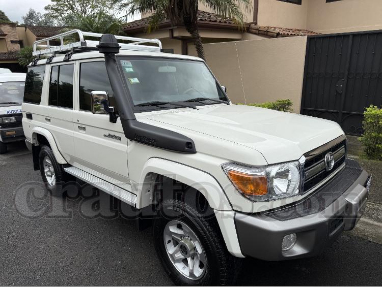 Toyota LAND CRUISER SERIE 70 2024 - foto 1
